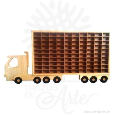 Hermoso y decorativo camión repisa para 100 carros imagen de carro en madera intarsia. Es hecho de diferentes tipos de madera, basado en requisitos de color, para conseguir el efecto deseado. Las diferentes piezas se cortan de la madera deseada cepillada de diferentes espesores para proporcionar profundidad y contorno luego cuidadosamente a mano se pulen y se pegan a la placa de respaldo. Apariencia rústica conveniente para colgar casi en cualquier lugar. La técnica de intarsia incrusta secciones de madera dentro de la sólida matriz de piedra de pisos y paredes o de mesas y otros muebles. Por contraste marquetería ensambla un patrón de chapas pegadas sobre la canal.  Se cree que la palabra “intarsia” se deriva de la palabra latina “interserere” que significa “insertar”. Cuando Egipto entró bajo el dominio árabe en el siglo VII, las artes indígenas de intarsia y incrustaciones de madera, que se prestaban a los decorados no representativos y los patrones de azulejos , se extendieron por todo el magreb . La técnica de intarsia ya se había perfeccionado en el norte de África islámico antes de que se introdujera en la Europa cristiana a través de Sicilia y Andalucía .   Camión repisa para 100 carros Tamaño 140 × 80 × 6 cm. Color: Descripción en foto. Pintado a mano. Vendido y enviado por: Trazos de Arte. Envió rápido y seguro. Personalización Realice un pedido personalizado, podemos agregar lo que desee, como nombre, fecha, frase, logotipo, imagen o empaque regalo. Ofrecemos: Grabado por láser, grabado CNC Router, sublimado o papel adhesivo, el precio varía según el tipo de personalización que desee, encontrara más información en Servicios en nuestro menú secundario. Si desea cotizar o tiene preguntas presione el botón Cotizar personalización con gusto las responderemos.