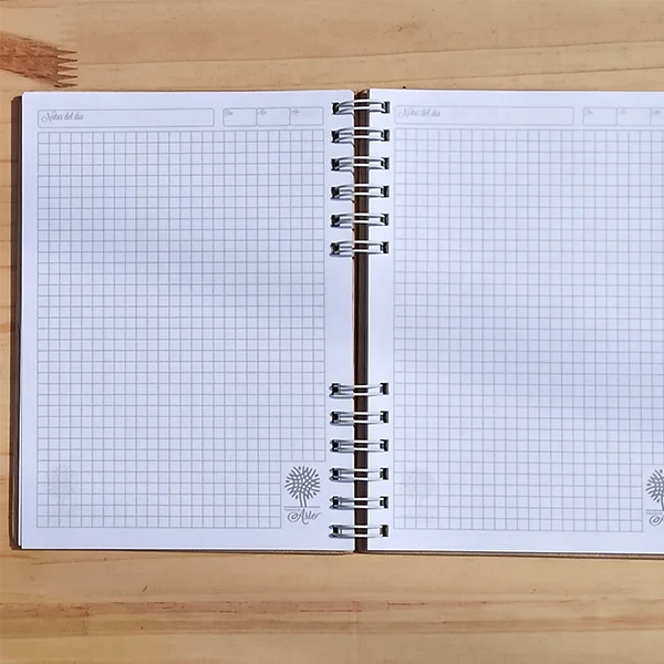 Cuaderno madera para personalizar 5 Cuaderno de madera para personalizar con hojas blancas cuadriculadas