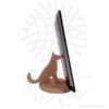 Hermoso y practico accesorio Soporte para teléfono o tableta móvil en MDF de 9 mm.  Este es un maravilloso regalo, suvenir; empresarial o para amigos y familiares. Este bello porta celular o porta tableta en madera mdf , madera natural para pintar y personalizar en tu color favorito. se adapta a cualquier celular o tableta. Un accesorio de teléfono móvil es cualquier hardware o software que no es parte integrante de la operación de un teléfono móvil como fue diseñado por el fabricante. Su importancia es su función práctica de hacer más fácil la ubicación del dispositivo móvil y transformarlo en un elemento decorativo de la oficina o el hogar. Tenga en cuenta que la madera es un material único, por lo que cuándo lo reciba será similar, no exactamente al de la foto. Un teléfono celular​ o teléfono móvil (conocido simplemente como celular o cel en Hispanoamérica​ o móvil en España  Es un teléfono portátil que puede hacer y/o recibir llamadas a través de una portadora de radiofrecuencia, mientras el usuario se está moviendo dentro de un área de servicio telefónico. Una tableta, en muchos lugares también llamada por el anglicismo tablet,​ es una computadora portátil de mayor tamaño que un teléfono inteligente o un PDA, integrada en una pantalla táctil (sencilla o multitáctil) con la que se interactúa primariamente con los dedos o un estilete (pasivo o activo), sin necesidad de teclado físico ni ratón. Estos últimos se ven reemplazados por un teclado virtual y, en determinados modelos, por un mini trackball o "bola de seguimiento" integrada en uno de los bordes de la pantalla. Soporte para teléfono o tableta móvil Material: MDF de 9 mm de Alta Calidad Tamaño 11 x 12 x 10 cm Color: Descripción en foto Este producto puede ser personalizado. Fecha estimada de entrega: De 1 a 3 días habiles (en Bogotá, Medellín, Cali), al resto del  país de 4  a 14 días. Vendido y enviado por: Trazos de Arte. Envió rápido y seguro Personalización Realice un pedido personalizado, podemos agregar lo que desee, como nombre, fecha, frase, logotipo, imagen o empaque regalo. Ofrecemos: Grabado por láser, grabado CNC Router, sublimado o papel adhesivo, el precio varía según el tipo de personalización que desee, encontrara más información en Servicios en nuestro menú secundario. Si desea cotizar o tiene preguntas presione el botón Cotizar personalización con gusto las responderemos.