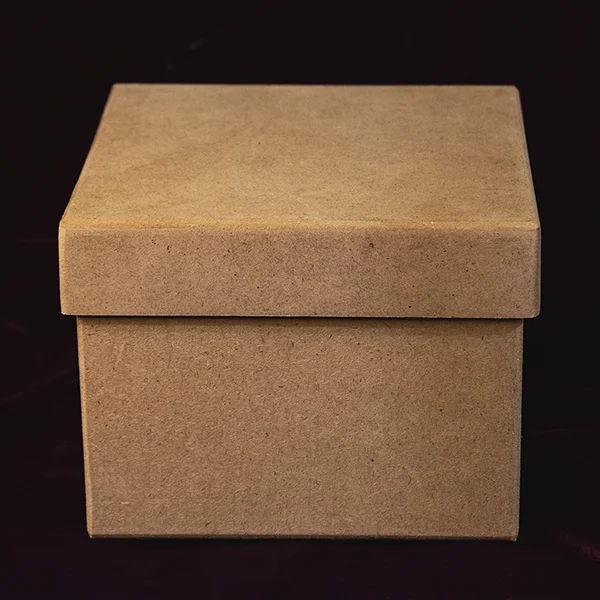 Caja regalo con tapa en MDF 1 Caja regalo con tapa en MDF cerrada vista frontal