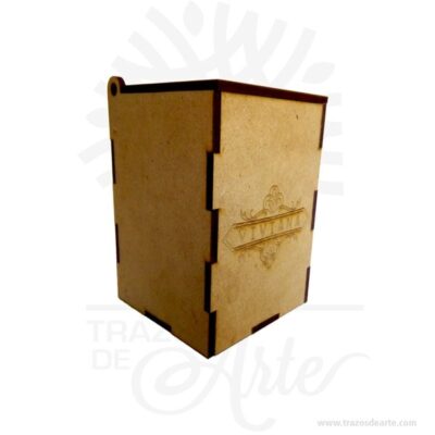 Caja en madera MDF de 3 mm para personalizar 7 X 7 X 10 cm,  acabado al natural. Son cajas artesanales cortadas en láser, tambien son perfectas para guardar joyas y cosas pequeñas. Este es un maravilloso regalo, suvenir; empresarial o para amigos y familiares. Puede  ser un Proyecto en madera si deseas pintarla. Diseños personalizados, hacemos estos mismos diseños en cajas de diferentes tamaños. El joyero es una caja que sirve para contener, guardar y conservar pequeños objetos ornamentales para el cuerpo puede contener joyas o bisutería, si la calidad del recubrimiento de un adorno de bisutería fina es buena, puede ser prácticamente indistinguible de una joya. En nuestros productos usamos madera sostenible y certificada, para proteger el medio ambiente. Tenga en cuenta que la madera es un material único, por lo que cuándo lo reciba será similar, no exactamente al de la foto. Caja en madera MDF de 3 mm para personalizar 7 X 7 X 10 cm Material: Madera MDF 3 mm Color: Descripción en foto Tamaño: 7 x 7 x 10 cm Corte láser. Vendido y enviado por: Trazos de Arte. Envió rápido y seguro. Fecha estimada de entrega: De 5 a 7 días (en Bogotá, Medellín, Cali), al resto del  país de 7 a 14 días. Personalización Realice un pedido personalizado, podemos agregar lo que desee, como nombre, fecha, frase, logotipo, imagen o empaque regalo. Ofrecemos: Grabado por láser, grabado CNC Router, sublimado o papel adhesivo, el precio varía según el tipo de personalización que desee, encontrara más información en Servicios en nuestro menú secundario. Si desea cotizar o tiene preguntas presione el botón Cotizar personalización con gusto las responderemos.