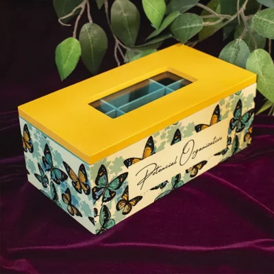 Caja para té en MDF decorada de 23 x 12 x 9 cm vista tres cuartos cerrada