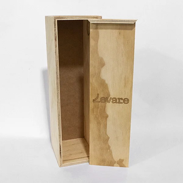 Caja de vino en triplex 11 X 10 X 33 cm 5 Caja de vino en triplex de pino abierta vista 3/4