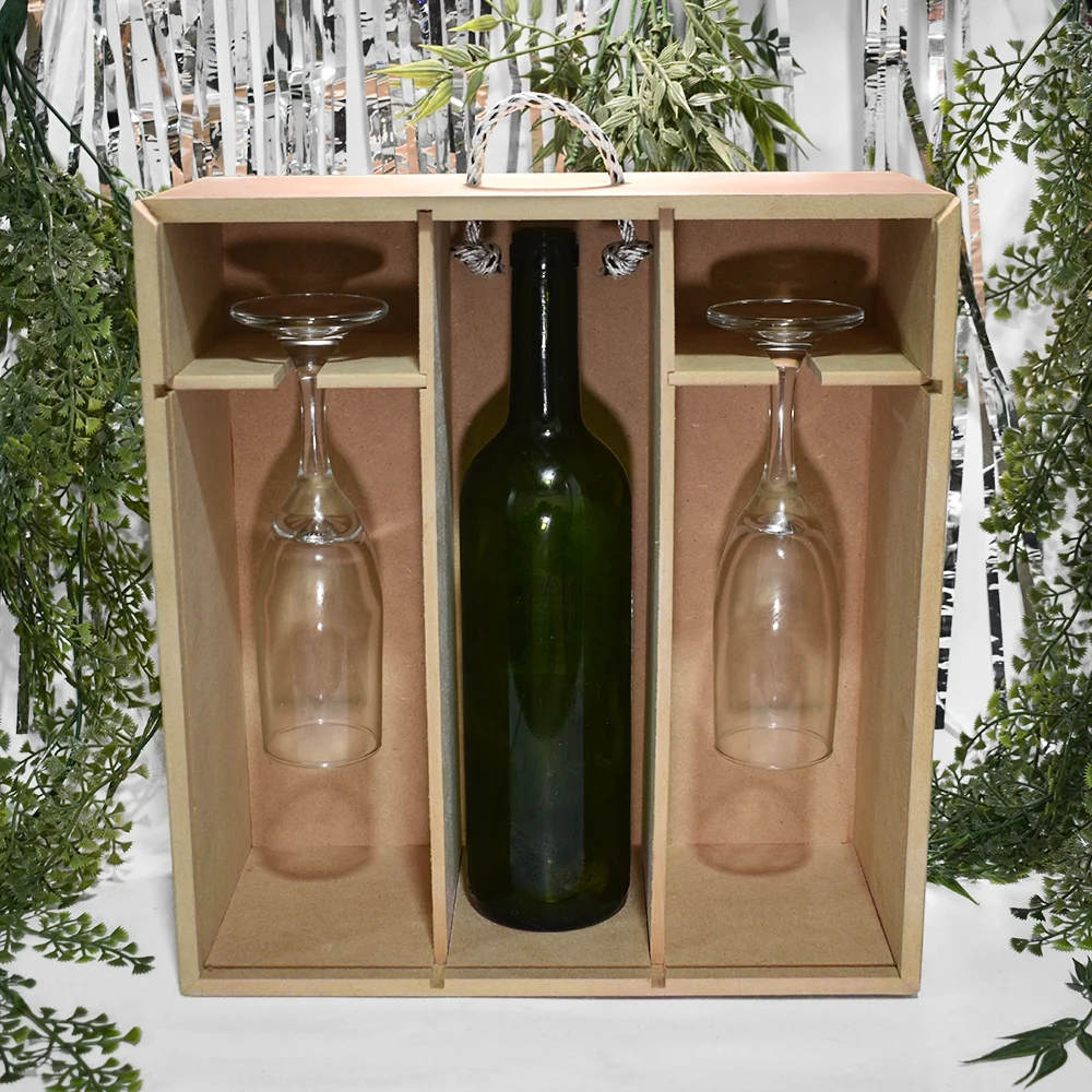 Caja en MDF vino y dos copas | Trazos de Arte Vista frontal completa del kit de vino y copas en estuche de madera con manija de transporte.