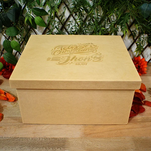 Caja regalo en MDF personalizada 1 Caja regalo en MDF personalizada vista frontal con tapa grabada