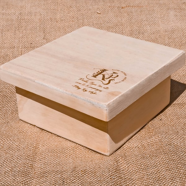 Nuestras cajas en madera con tapa regalo o ajuste
