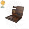 Organizador de escritorio No.1, práctico soporte de de escritorio multifuncional con diseño inteligente, estación de acoplamiento de almacenamiento. Es un regalo perfecto para mujer o hombre como regalo de aniversario, cumpleaños o graduación El organizador de escritorio multifuncional con diseño inteligente permite mantener organizados los artículos uso diario, tendrás todo a la mano: teléfono celular, reloj, billetera, monedas / USB / anillo, llaves gafas y lapicero Perfecto para su hogar u oficina. Organizador de escritorio No.1 consta de dos piezas de madera que se ensamblan Los accesorios que se muestran en las imágenes no están incluidos Para fabricar estos soportes utilizamos madera de alta calidad Se adapta perfectamente a cualquier interior, tanto a estilos clásicos como modernos. El organizador de escritorio No.1 es un regalo ecológico de estilo rústico. Nuestro organizador de escritorio apoya tu idea del regalo perfecto. Excelentes para el marketing empresarial y personal. Tenga en cuenta que la madera es un material único, por lo que cuándo lo reciba será similar, no exactamente al de la foto. Organizador de escritorio No.1 Material: Triplex de pino Color:  A elección Tamaño: 24 x 18 x 20 cm El precio incluye personalización Fabricación sobre pedido. Fecha estimada de entrega: De 5 a 6 días hábiles (en Bogotá, Medellín, Cali), al resto del país de 12 a 18 días. Recuerda que el tiempo de entrega comienza a partir del momento en que tu pago sea confirmado. Todos los productos son entregados al domicilio que informaste al realizar la compra. Vendido y enviado por: Trazos de Arte. Envío rápido y seguro. No incluye domicilio.   Personalización Realiza un pedido personalizado, podemos agregar lo que desees, como nombre, fecha, frase, logotipo, imagen o empaque regalo. Envíanos tu propuesta o diseño a través de nuestro correo electrónico contacto@trazosdearte.com o WhatsApp 3202422794. Ofrecemos: Grabado por láser, grabado CNC Router, sublimado o papel adhesivo, el precio varía según el tipo de personalización que desees, encontrarás más información en “Servicios” en nuestro menú secundario. Si deseas cotizar o tienes preguntas presiona el botón Cotizar personalización con gusto las responderemos. ¿Cómo comprar? Selecciona tu producto. Si tienes alguna duda por favor escríbenos. Haz clic en el botón de compra y la cantidad que deseas. Ingresa los datos de facturación y entrega. Realiza el pago de tu pedido. Recibe el pedido en tu domicilio.