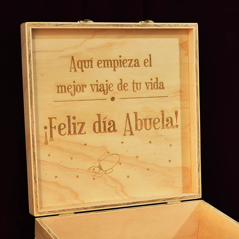 Regalos mujer caja en triplex de pino personalizada en grabado láser nombre
