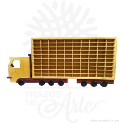 Repisa camión para colección de carros, perfecto mostrador para colecciones, hecho en madera con incrustaciones tipo intarsia. Es hecho de diferentes tipos de madera, basado en requisitos de color, para conseguir el efecto deseado. Las diferentes piezas se cortan de la madera deseada cepillada de diferentes espesores para proporcionar profundidad y contorno luego cuidadosamente a mano se pulen y se pegan a la placa de respaldo. el  camión repisa para 100 carros tiene una apariencia rústica conveniente para colgar casi en cualquier lugar. La técnica de intarsia incrusta secciones de madera dentro de la sólida matriz de piedra de pisos y paredes o de mesas y otros muebles. Por contraste marquetería ensambla un patrón de chapas pegadas sobre la canal.  Se cree que la palabra “intarsia” se deriva de la palabra latina “interserere” que significa “insertar”. Cuando Egipto entró bajo el dominio árabe en el siglo VII, las artes indígenas de intarsia y incrustaciones de madera, que se prestaban a los decorados no representativos y los patrones de azulejos , se extendieron por todo el magreb . La técnica de intarsia ya se había perfeccionado en el norte de África islámico antes de que se introdujera en la Europa cristiana a través de Sicilia y Andalucía . Tenga en cuenta que la madera es un material único, por lo que cuándo lo reciba será similar, no exactamente al de la foto. Repisa camión para colección de carros Material: madera de pino Tamaño 140 × 80 × 6 cm. Tamaño casilla: 9 x 4 x 4 cm Color: Descripción en foto. Fecha estimada de entrega: De 8 a 10 días hábiles (en Bogotá, Medellín, Cali), al resto del  país de 12 a 18 días. Recuerda que el tiempo de entrega comienza a partir del momento en que tu pago sea confirmado. Todos los productos son entregados al domicilio que informaste al realizar la compra. Vendido y enviado por: Trazos de Arte. Envío rápido y seguro. No incluye domicilio.  Personalización Realiza un pedido personalizado, podemos agregar lo que desees, como nombre, fecha, frase, logotipo, imagen o empaque regalo. Ofrecemos: Grabado por láser, grabado CNC Router, sublimado o papel adhesivo, el precio varía según el tipo de personalización que desees, encontrarás más información en “Servicios” en nuestro menú secundario. Si deseas cotizar o tienes preguntas presiona el botón Cotizar personalización con gusto las responderemos. ¿Cómo comprar? Selecciona tu producto. Si tienes alguna duda por favor escríbenos. Haz clic en el botón de compra y la cantidad que deseas. Ingresa los datos de facturación y entrega. Realiza el pago de tu pedido. Recibe el pedido en tu domicilio.